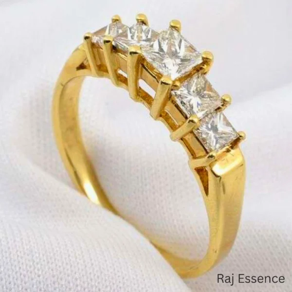 Gorgeous Tapering Princess Cut Diamonds Ring