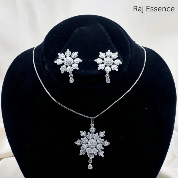 Stylish Zircon Flower Locket Set with Earrings